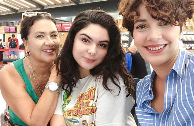 Bergüzar Korel Zeynep Korel'e bakın neden para vermemiş evlilik detayı şok etti - Resim: 4