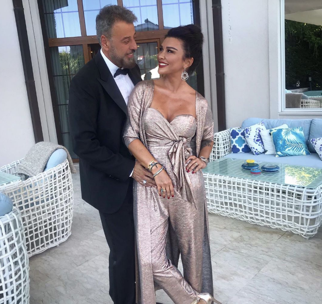 Hamdi Alkan'ın eşi Selen Görgüzel tanınmaz halde tabutun başında poz vermişti - Resim: 1