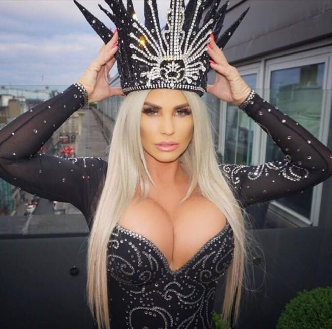 Güzel şarkıcıdan itiraf! Dadıyla eşini banyoda basmış - Resim: 4