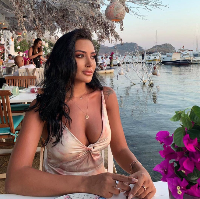 İşte Benim Stilim'de ünlenen Niran Yalaz evrim geçirdi cesur pozları 'yok artık' dedirtti - Resim: 4