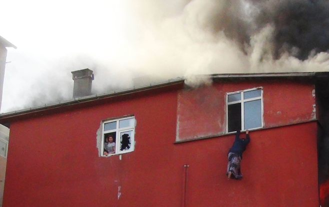 Yangında can pazarı yaşandı - Resim: 4