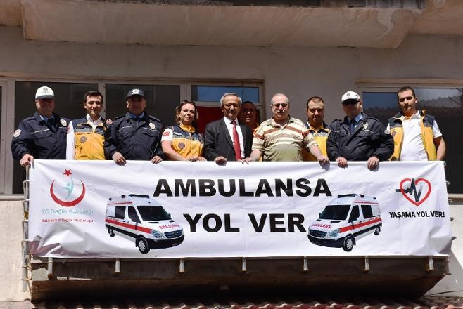 'Bayrak asan dayı' yine gündemde! Bakın bu sefer ne astı - Resim: 3