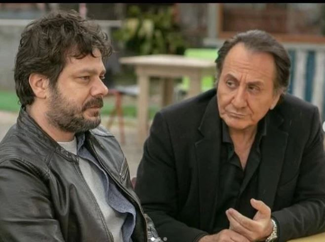 KANAL D Arka Sokaklar son bölümde izleyenlere şok: Ali rolündeki Alp Korkmaz ayrıldı mı? - Resim: 1