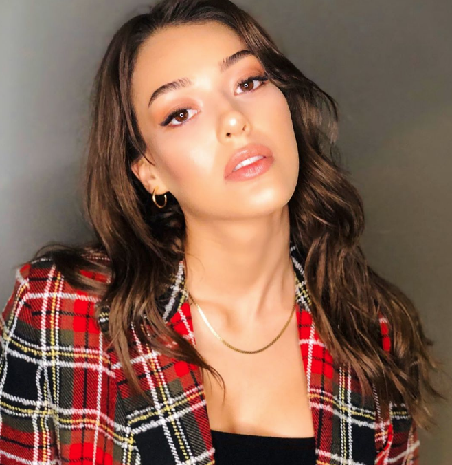 Göğüs dekolteli pozu çok konuşuldu Dilan Çiçek'in Çukur'daki hali bambaşkaydı - Resim: 4