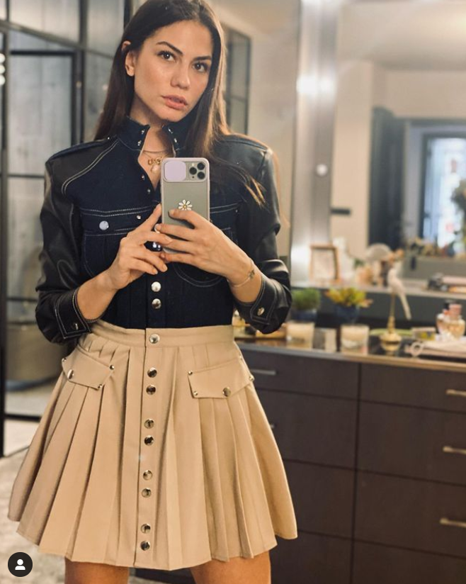 Demet Özdemir'in yaz özlemi tekne pozunu paylaştı! - Resim: 1