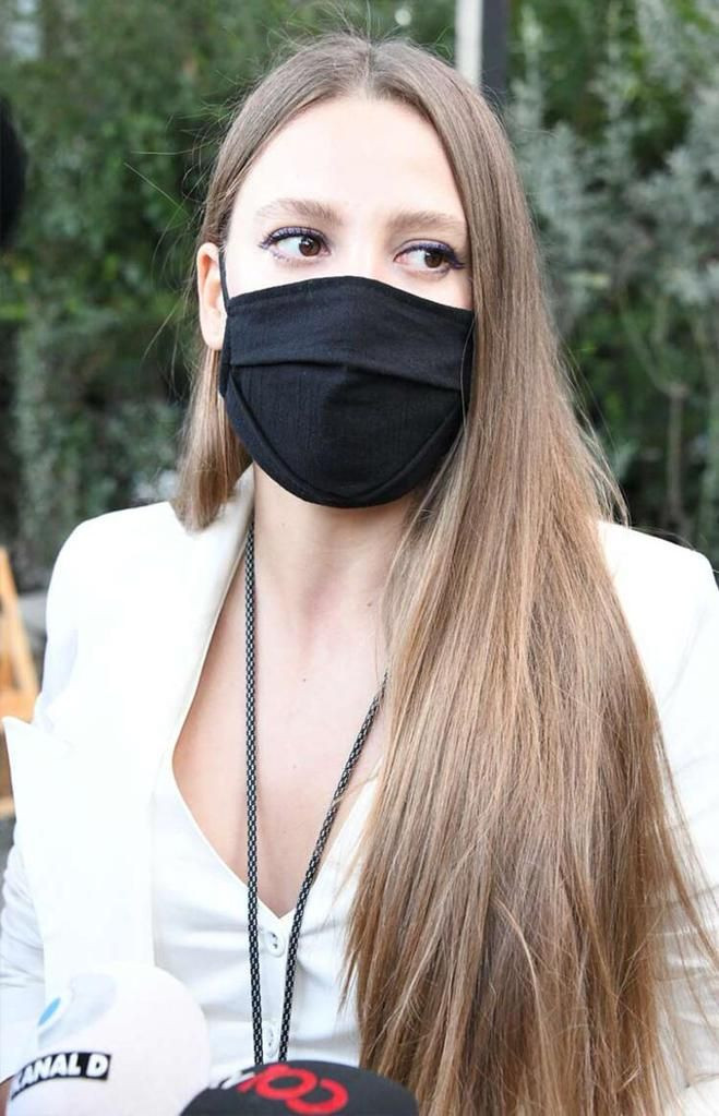 Serenay Sarıkaya Cem Yılmaz'ın dizisinde mi oynayacak? Yeni projesi hakkında ilk detayı verdi - Resim: 3