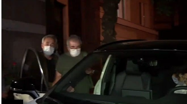 Arzum Onan'la Mehmet Aslantuğ polis çevirmesine takılınca gergin anlar yaşandı - Resim: 1