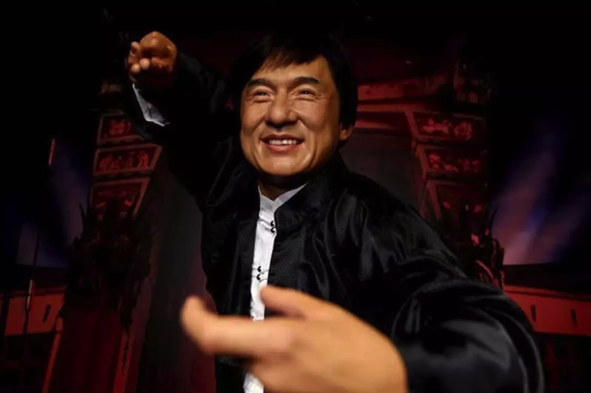 Jackie Chan öldü mü! 71 yaşındaki dünyaca ünlü aktör için öldü iddiası - Resim: 4