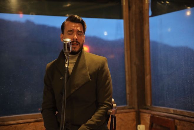 Müzisyen Cem Adrian Çukur dizisine konuk oyuncu olarak dahil oldu! - Resim: 3