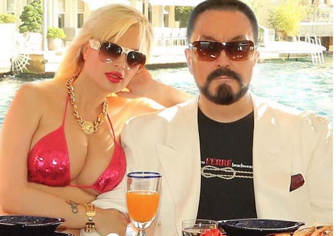 2 kedicik kaçtı Tülay Kumaşçı gözaltında mı? +18'lik çıplak fotoğrafları ile... - Resim: 2