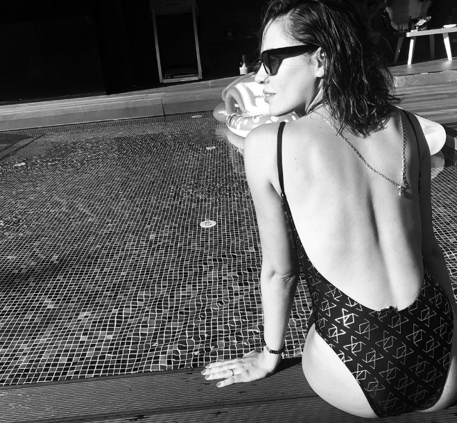 Şükran Ovalı fazla kilolarını geri verdi cesur mayolu pozlarıyla herkesi şaşırttı - Resim: 2