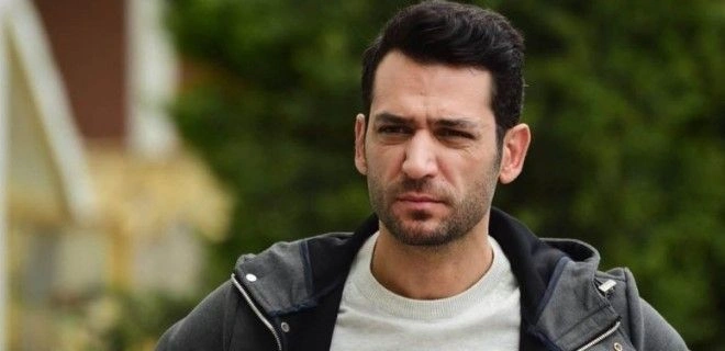 En popüler erkek oyuncular belli oldu! Zirvedeki yakışıklı şaşırttı - Resim: 1