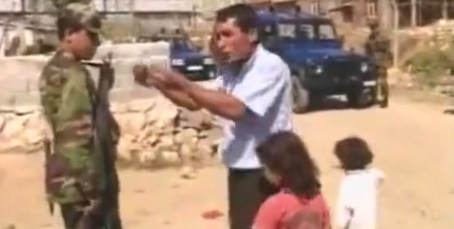 Gören hayrete düşüyor sakallı kadın ağızları açık bıraktı - Resim: 3