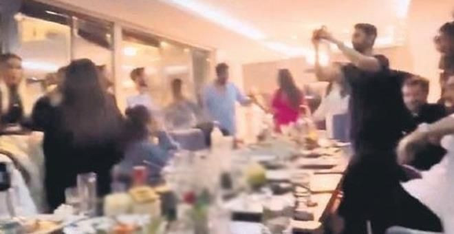 Sokağa çıkma yasağına rağmen ünlülerden kaçak parti! Böyle eğlendiler - Resim: 1