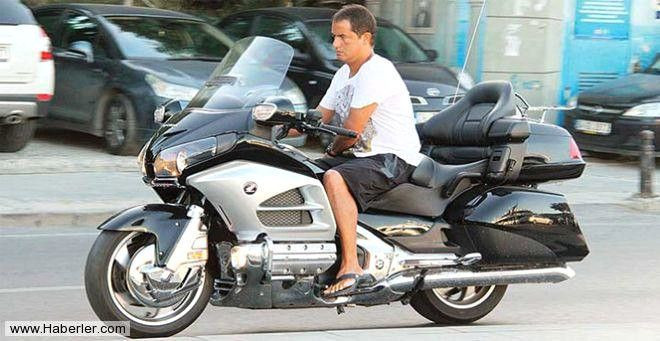 Acun Ilıcalı çok kazayı ucuz atlatmış! Kask takmadan motora binip kızını da bindirmiş - Resim: 4