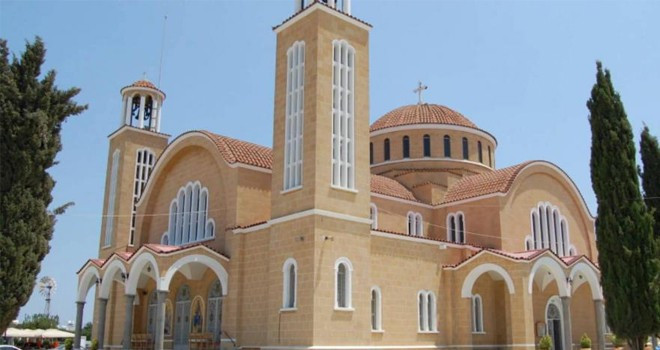 Papazın 10 yıl boyunca taciz ettiği kız öldü! Sonrası da skandal.. - Resim: 4