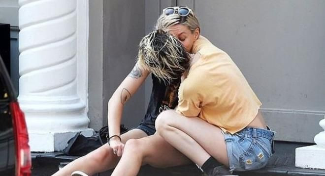 Kristen Stewart kız arkadaşıyla nişanlandı - Resim: 2