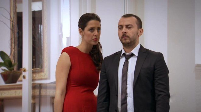 Herkes Hazal Kaya'yı ilk evliliği sanıyordu İşte Ali Atay'ın ilk eşi - Resim: 4