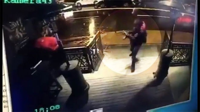 Reina saldırganının bacağındaki detaya dikkat! - Resim: 3