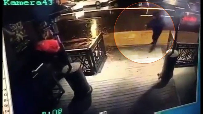 Reina saldırganının bacağındaki detaya dikkat! - Resim: 4