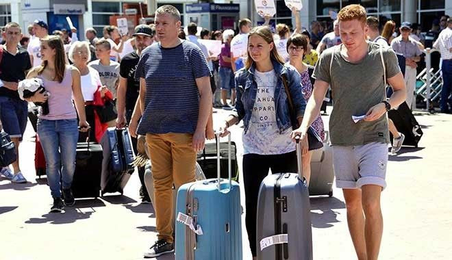 Nauru ve Samoa'dan 2, Tonga'dan 1 kişi gelmiş! İstanbul 5,4 milyon turistle rekor kırdı - Resim: 1