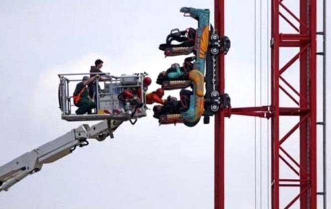 Suya atlarken köpek bir anda üzerine atladı sonrası fena - Resim: 1