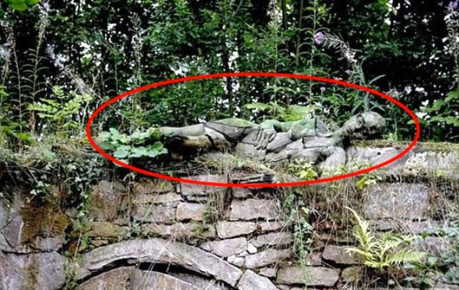 Dikkatli bakın fotoğraftaki çıplak kadını görebildiniz mi? - Resim: 2