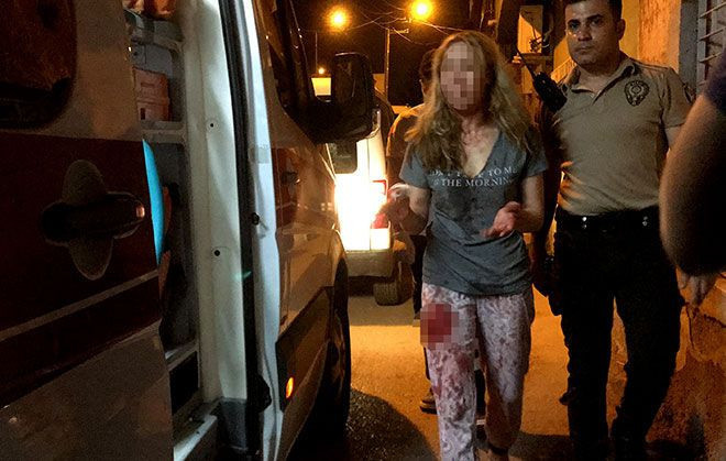 Adana iki kadın arasında bıçaklı kavga çıktı! Faslı kadın bıçaklandı - Resim: 1