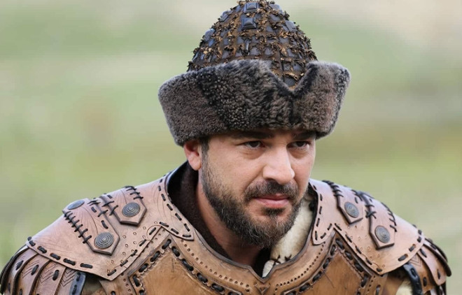 Engin Altan Düzyatan acı haberle yıkıldı! En yakınını kaybetti - Resim: 3