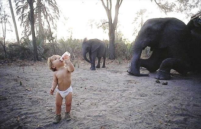 Bu fotoğrafla tanınmıştı hayvanlarla büyüyen kızın son hali - Resim: 3