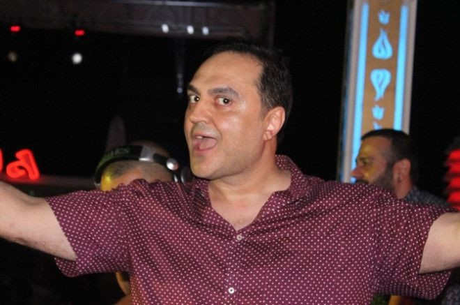 Arto'dan Çağla Şikel'e: Göğüslerini 70 milyona göstermemeyi öğret - Resim: 2