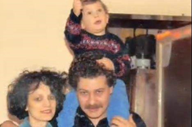 Fotoğraftaki bu çok ünlü ismi tanıdınız mı çok şaşıracaksınız! - Resim: 4