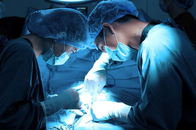 Ameliyat sırasında aniden uyandı kesildiğini canlı canlı izledi! - Resim: 4