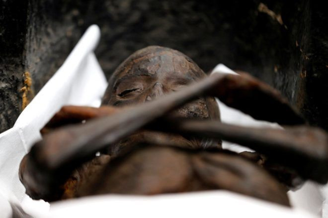 3400 yıllık mezarlar açıldı! Ortaya çıkan manzara tüyler ürpertti - Resim: 2