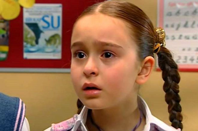 Mine Tugay benzerliği olay Bez Bebek dizisinin oyuncusu Yağmur şimdilerde ortalığı sallıyor - Resim: 2