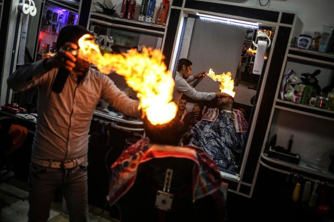 Böyle berber görülmedi! Kafalarını yakıyor nedeni ise… - Resim: 2