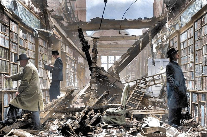 500 Alman uçağı Londra'da taş taş üstüne bırakmadı - Resim: 4