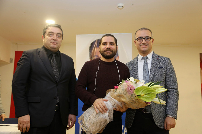 Ceyhun Fersoy: Eşimi ilk gördüğümde oturduğum yerden düştüm! - Resim: 1