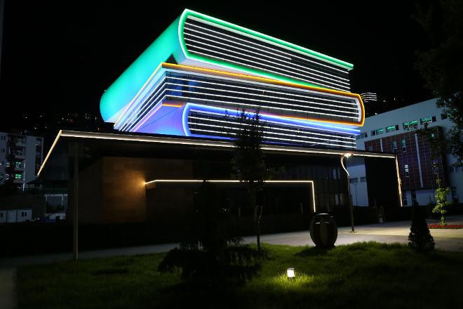 Türkiye'de bir ilk! Kitap görünümlü kütüphane - Resim: 2