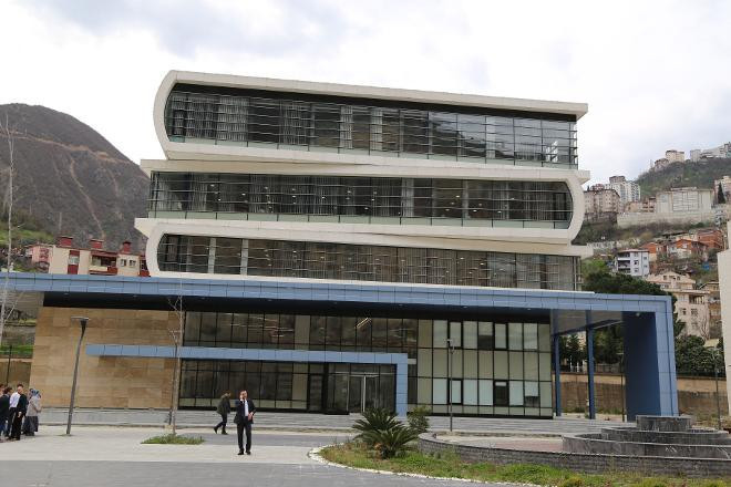 Türkiye'de bir ilk! Kitap görünümlü kütüphane - Resim: 4