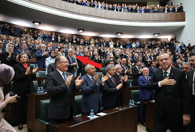 AK Parti grubunda sürpriz isim! O da mı istifa ediyor? - Resim: 4