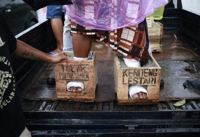 Kendilerine bile bile çimentoya gömdüler! - Resim: 1