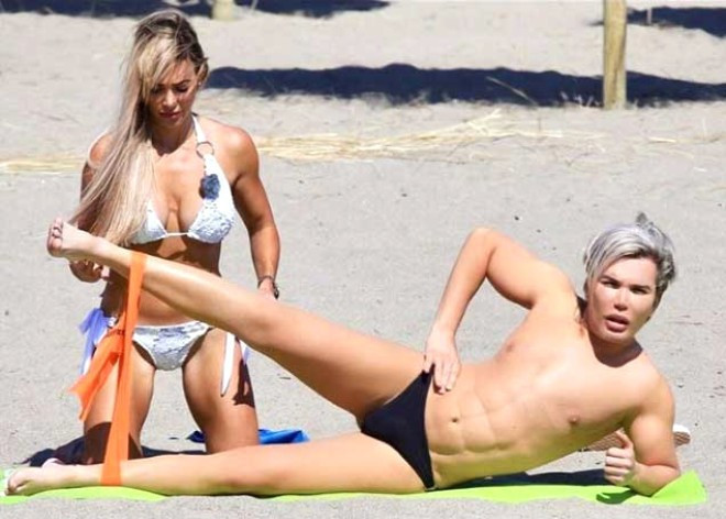 Oyuncak bebek Ken'e benzemek için yapmadığı şey kalmadı! - Resim: 2