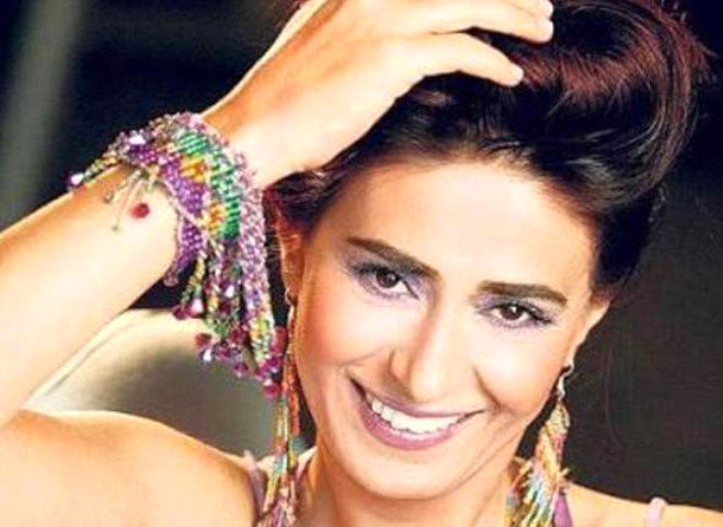 Fotoğraftaki kişiyi tanıdınız mı elektrikleri bile yoktu şimdi çok ünlü! - Resim: 4