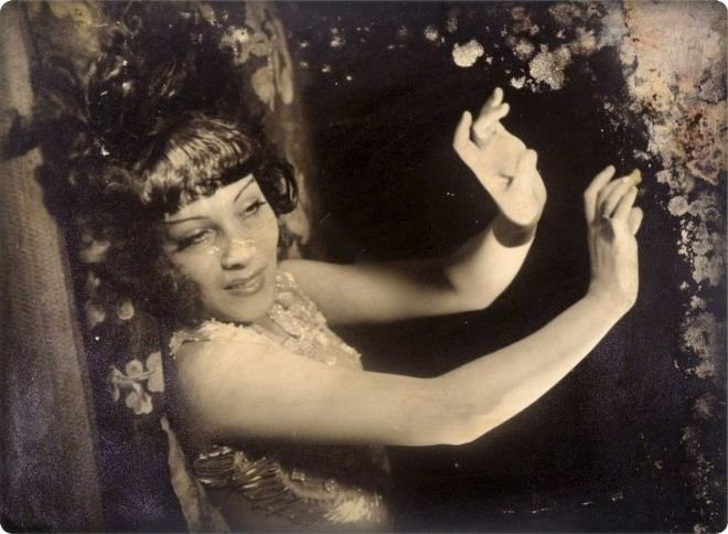 Hitler'e göbek atan tek Türk dansöz! Hikayesi öyle ilginç ki - Resim: 4