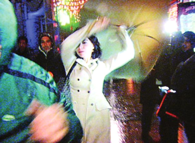 Tarihin en büyük skandalı otelde bir kadınla görüntüleri ve... - Resim: 2