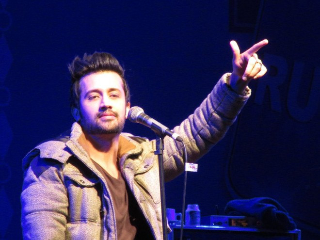 Konserde tacizi görünce şarkısını yarıda kesip... - Resim: 1