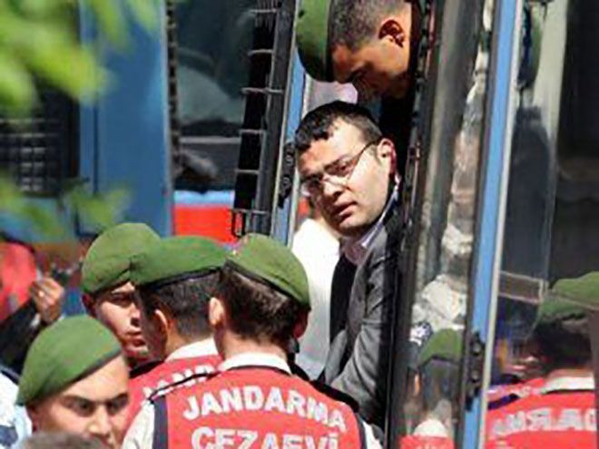 Ogün Samast'ın kriz geçirdiği anlar! Gardiyanları 'hepinizi doğrarım' diye tehdit etti - Resim: 1