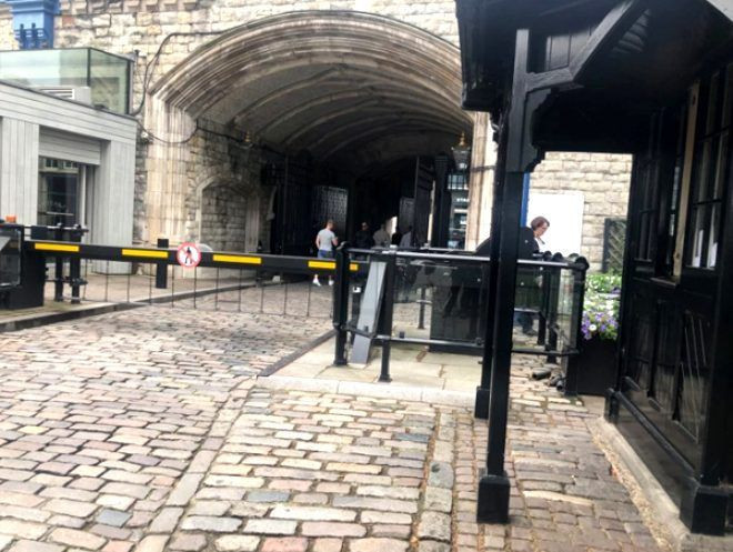 Dünyaca ünlü müzede mastürbasyon skandalı! Güvenlik görevlisi kameralar yerine... - Resim: 3