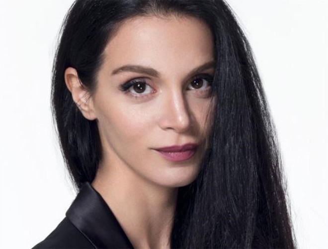 Boğaz manzaralı evinde camları bile kendi siliyor - Resim: 4